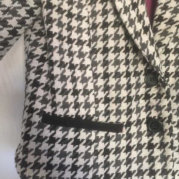 Blazer - Picture 2 of 3